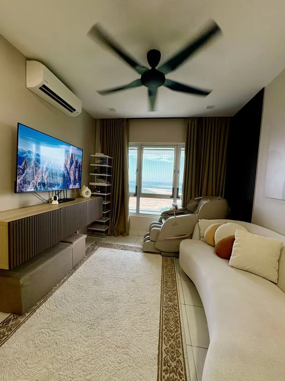 (Negotiable) 3 Bedrooms 2 Bathrooms Nice Unit For Rent — view 1 of 14 in Cyberjaya — for Rent